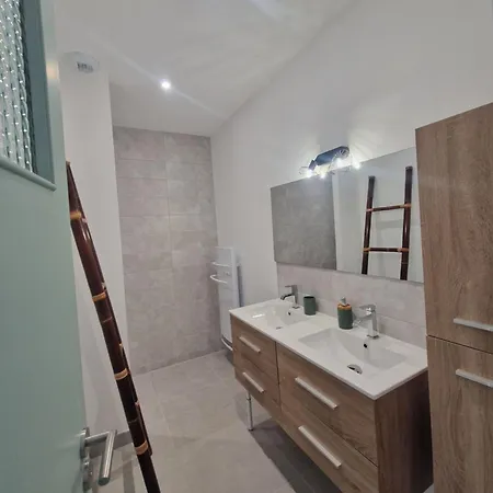 アパート Beaux Souvenirs ブジャン・シュル・リブロン