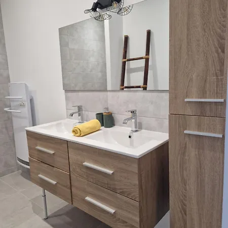 Beaux Souvenirs アパート *